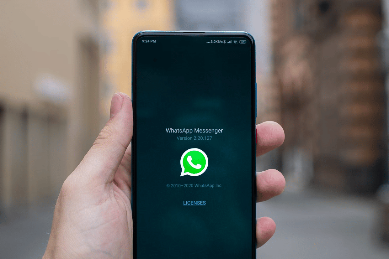 WhatsApp Undo Delete for Me feature